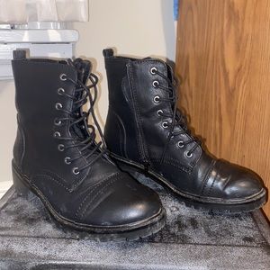 Combat boots